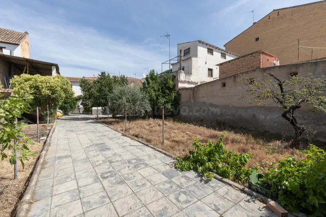 EXCEPCIONAL OPORTUNIDAD EN PLENO CENTRO DE HUÉTOR VEGA — 5