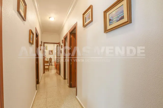 ¡Gran Oportunidad de Inversión! Parcela urbana de 2.400 m2 segregable en 3 parcelas de 800 m2 con chalet existente en Urb. Santa Genoveva — 20