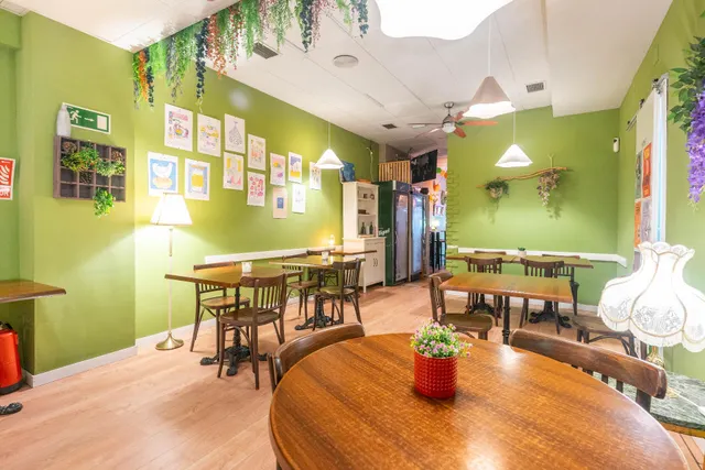 Oportunidad de Traspaso: Bar Restaurante en Funcionamiento en Oviedo — 5