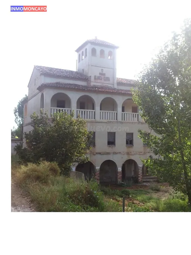 Se vende espectacular torre con terreno