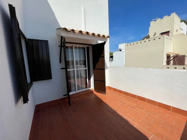 ESPECTACULAR UNIFAMILIAR EN LA AVENIDA AL ANDALUS — 37
