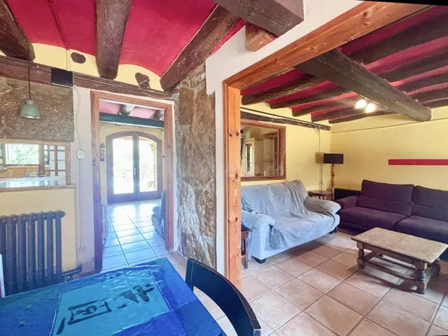 Masía catalana con encanto en entorno natural, lista para entrar a vivir o invertir como alojamiento rural — 25