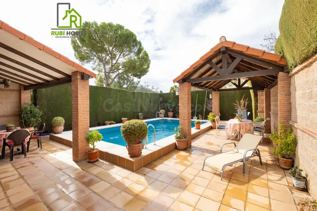 VIVIENDA PAREADA EN MONTELUZ — 3