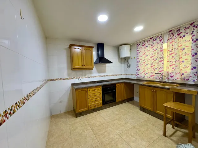 Alquiler SIN MOBILIARIO por 800€ — 4