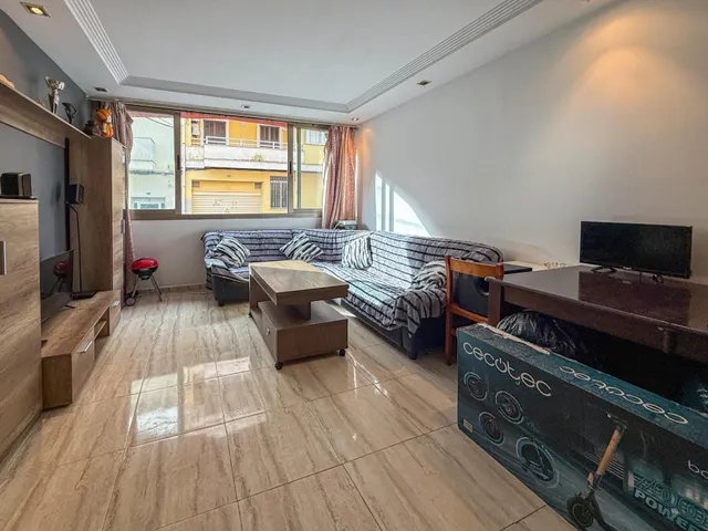 ACOGEDORA PLANTA BAJA CON TERRAZA Y TRASTERO - foto 3