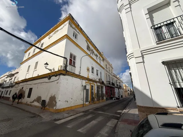 Edificio en el Centro de Puerto Real: Oportunidad para Inversores — 5