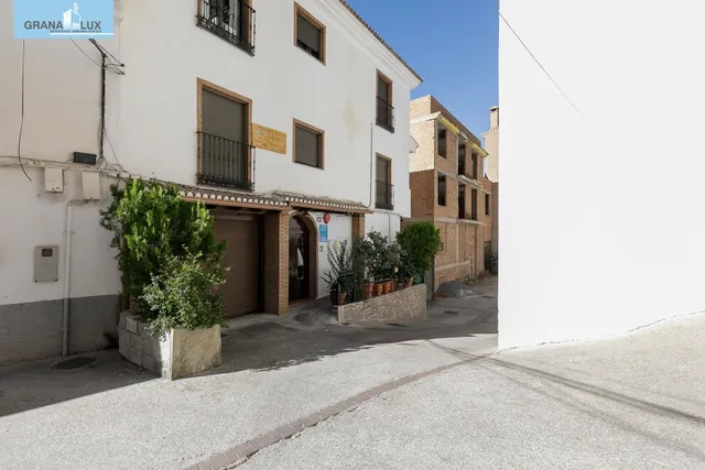 EDIFICIO en Güejar Sierra — 28
