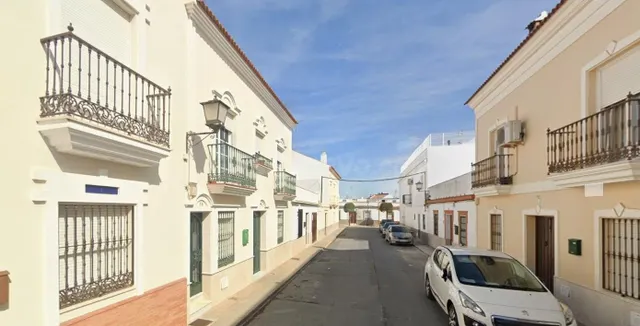 Venta de Casa en Lepe, Huelva. Activo Sin Posesión / Alquila