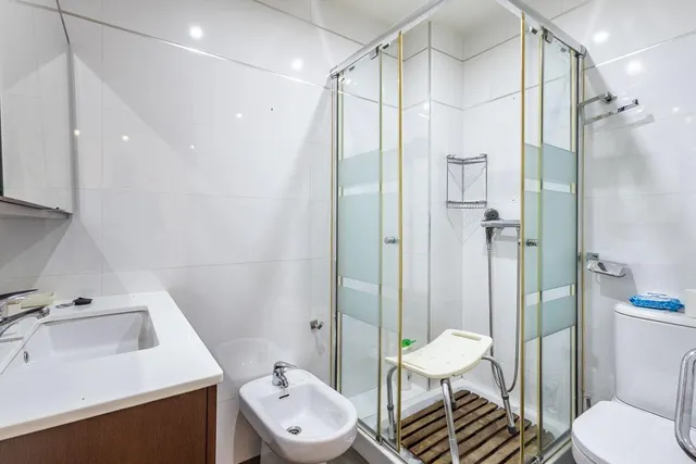 LUMINOSO PISO EN PLANTA ALTA EN ZONA FÍGARES — 15