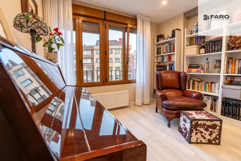 Piso reformado en avenida de la costa – Gijón | 3 habitaciones y 2 baños