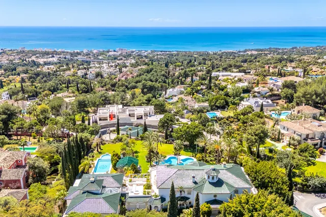 Chalet 14 habitaciones 2100m² en venta - Marbella — 21