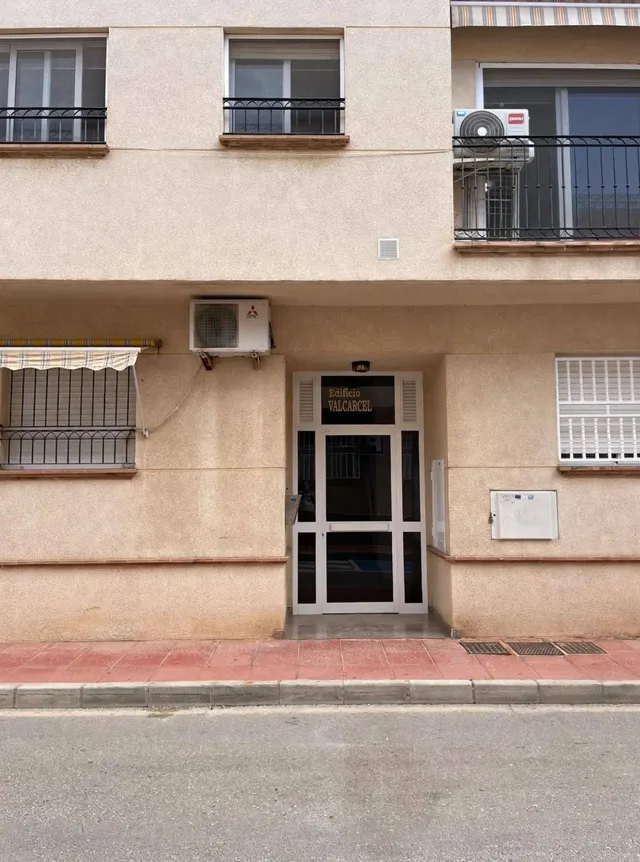 Piso reformado con ascensor a escasos metros de la playa | Santiago de la ribera — 46