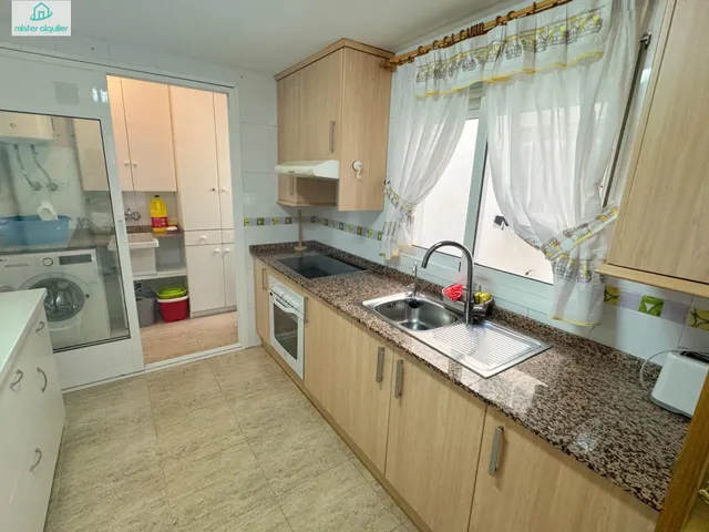 ALQUILER DE HABITACIÓN PARA ESTUDIANTE, IDEAL PARA UNIVERSITARIO DE MEDICINA Y CIENCIAS DE LA SALUD — 20