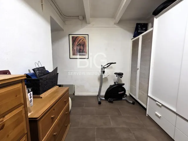 Espectacular casa con jardín y piscina privada en la ciudad de mataro — 31