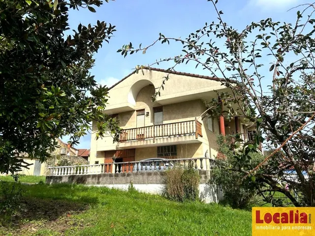 Chalet individual con garaje en venta en Reocín - foto 3