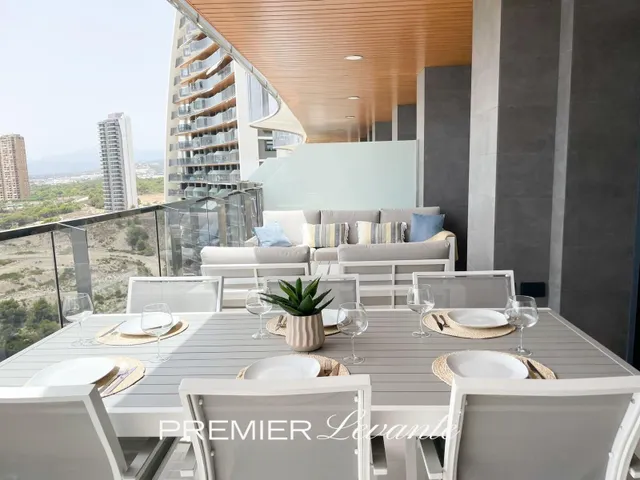 ESPECTACULAR PISO EN BENIDORM — 2