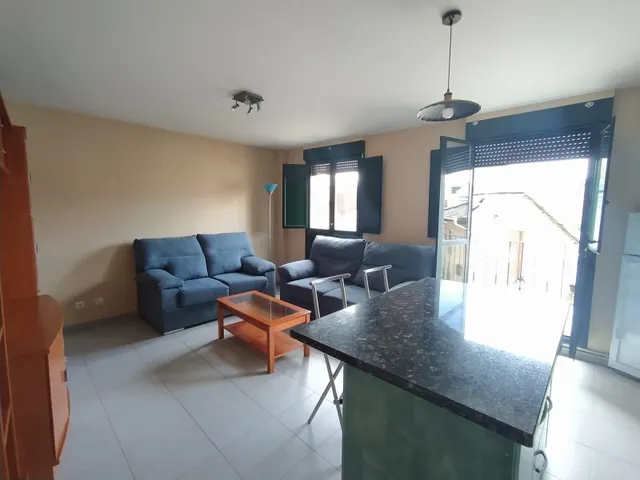Alquiler apartamento en el casco antiguo de Ponferrada - foto 2