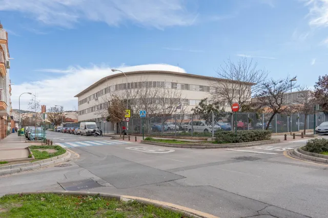 Local Comercial en Venta en Granada - Palacio de Deportes — 37