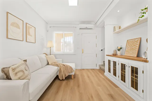 ADOSADO DE 2 DORMITORIO 2 BAÑO EN ORIHUELA COSTA ( LAS FILIPINAS ) — 9