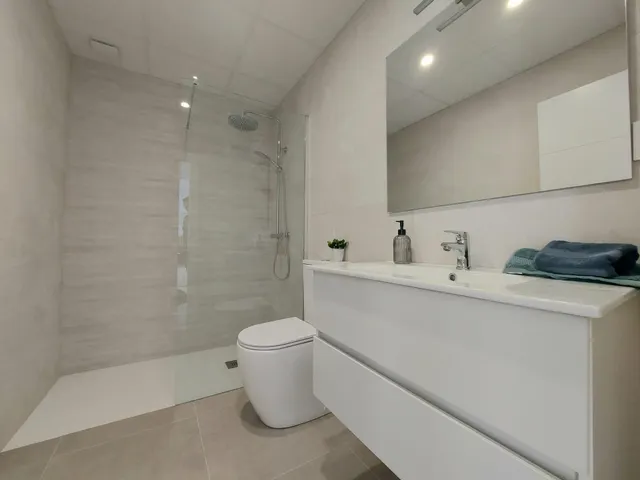 VILLA DE 2 DORMITORIOS Y DOS BAÑOS, CON PISCINA PRIVADA — 19