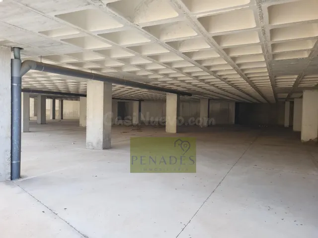LOCAL COMERCIAL CON MAS DE NOVENTA PLAZAS DE APARCAMIENTO. - foto 5