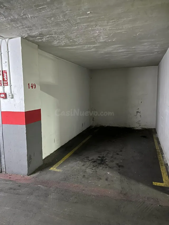 Amplia plaza de garaje cerca de calle Alhamar — 5