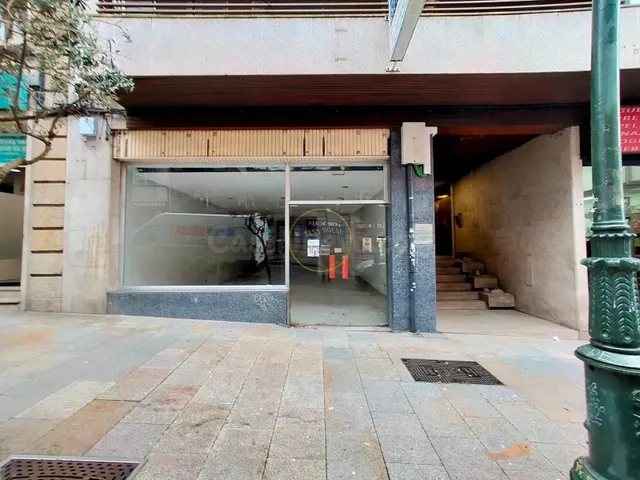 Local comercial de 250 m2 ideal para comercio — 2