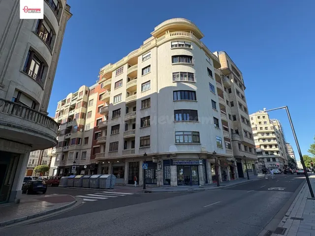 Amplio y Luminoso Piso en zona Avenida Arlanzón, Burgos - €4