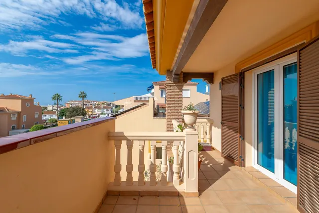 DOS CHALETS  A 100 METROS DE LA PLAYA, RINCON DE LA VICTORIA — 43
