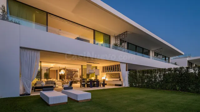Adosado 4 habitaciones 693m² en venta - Marbella