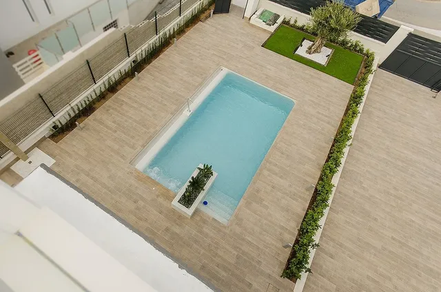VILLA DE OBRA NUEVA EN PLAYA HONDA — 3