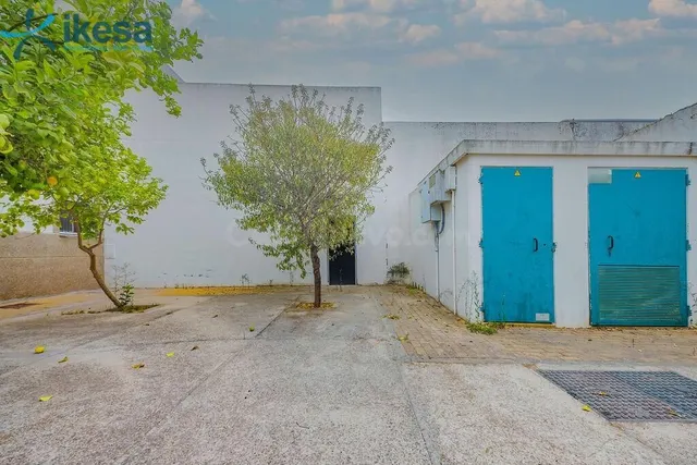 Venta de Local Comercial en Bollullos Par Del Condado, Huelv