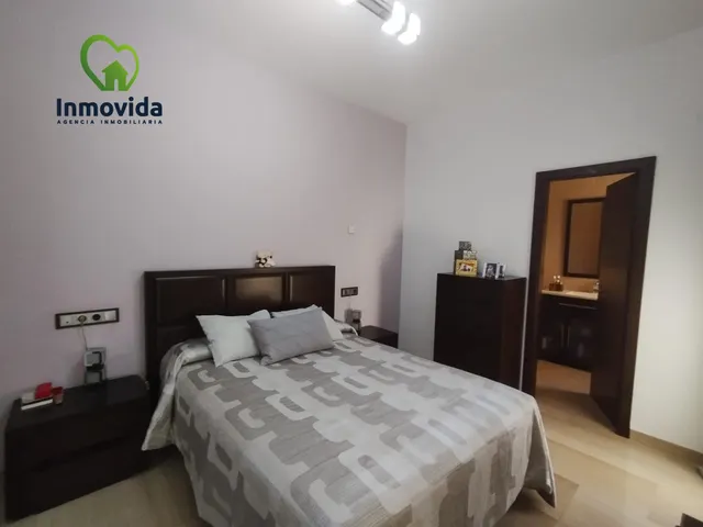 Casa Reformada con Espacios Exteriores en Córdoba - €380,000 — 23