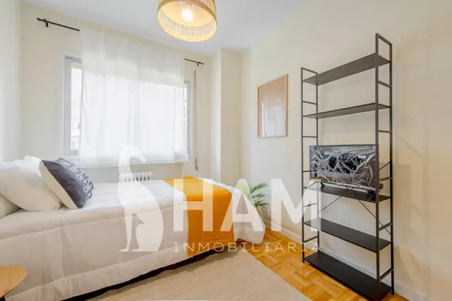 Habitación en C/ Iglesia, 35 — 32