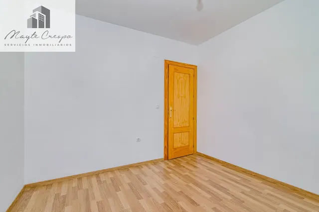 ADOSADA DE 4 DORMITORIOS EN BELICENA — 33
