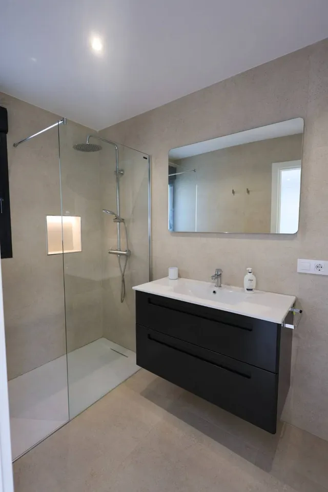 Villa Solana. Villa nueva en venta con vistas panorámicas. Construcción lista para comenzar. Imágenes solo de ejemplo. — 32