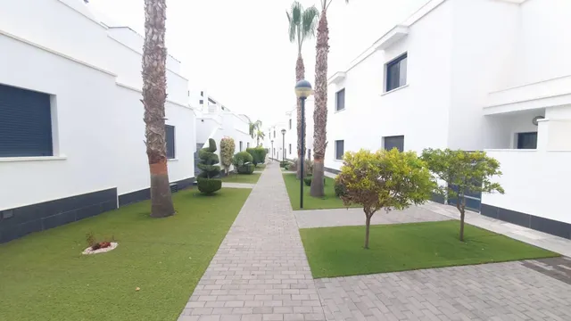 Chalet (Pareado) en venta en Cabo de la Nao, Res. Tabora - foto 2