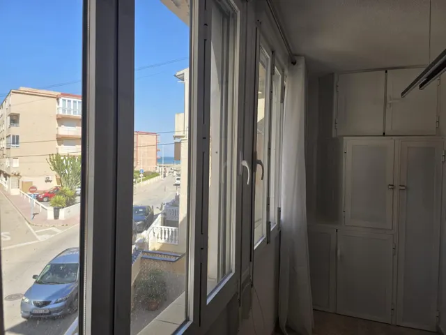 Apartamento a 100 m. playa reformado y amueblado — 8