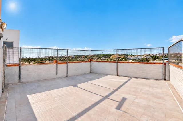 Preciosa casa reformada en la Carretera de Medina — 28