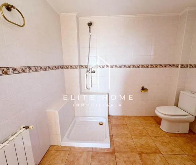 Una villa para disfrutar en familia en exclusiva urbanización y con el mediterráneo como horizonte — 28