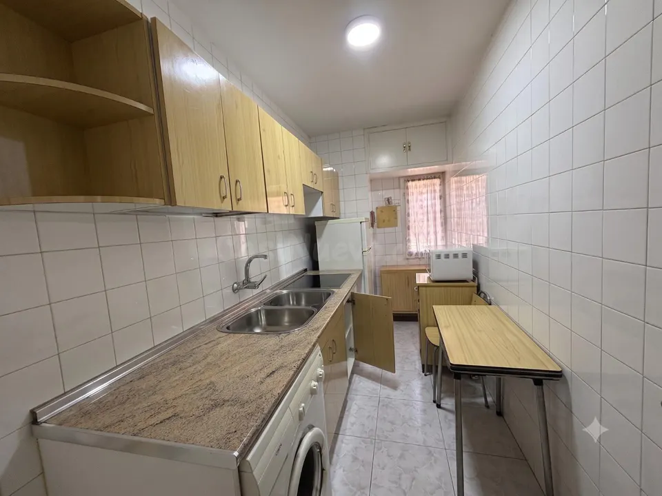 ¡A 1 minuto del Metro Carabanchel Alto! Luminosa 1ª planta con terraza y 2 dormitorios