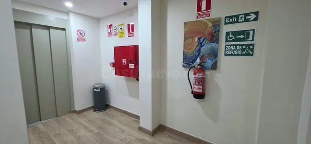 Hotel de 2 estrellas reformado en La Marina de Elche, zona Guardamar — 2