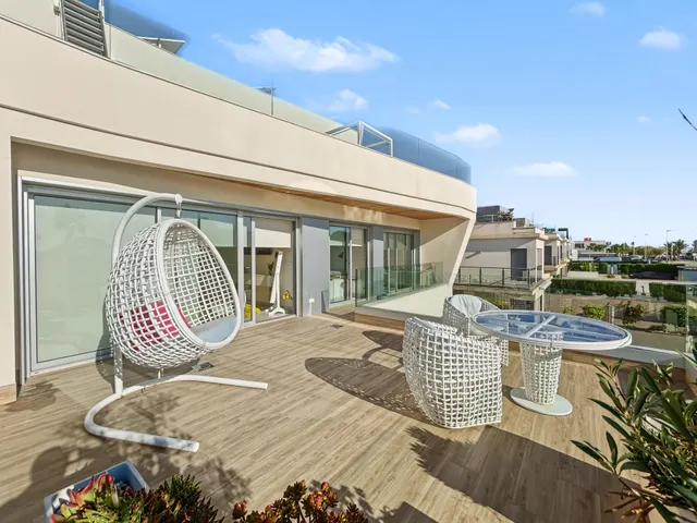 Villa de lujo con vistas al mar en Aguamarina, a 200 metros de la playa — 20