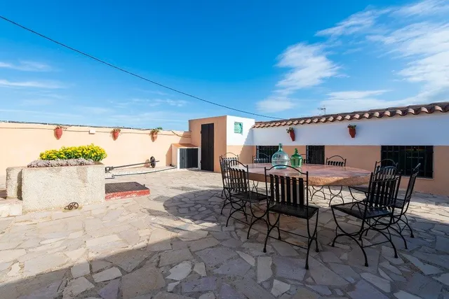 Fantástica casa  en primerísima línea de mar. Un balcón al mar — 2