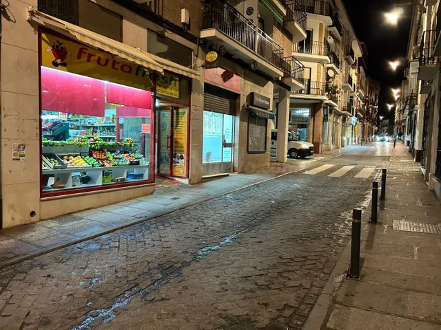 LOCAL MUY CENTRICO SALE A LA VENTA¡¡¡¡ - foto 5