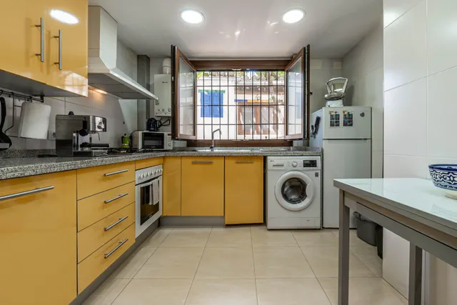 Espectacular casa con vistas directas a la Alhambra y Licencia Turística Activa en el Albaicín — 12