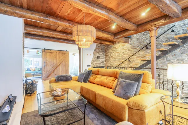 CASA CON ENCANTO EN LUGO — 37