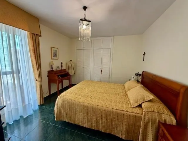 PISO CENTRICO EN FUENGIROLA CON VISTAS LATERALES AL PUERTO JUNTO A LA PLAYA. PERFECTO ESTADO — 15