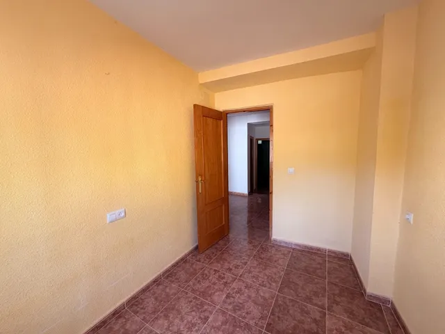 Casa de dos plantas y terreno en Canjáyar — 10