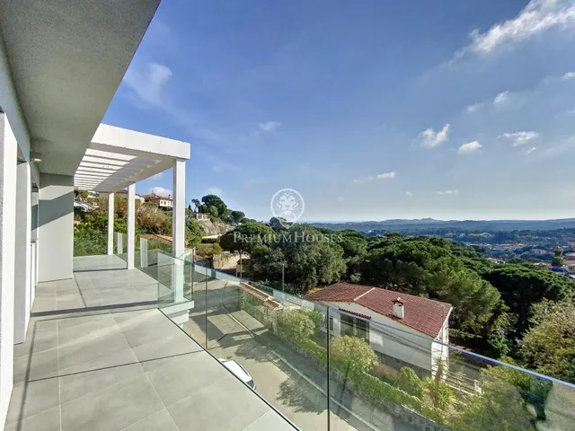 Nueva promoción de vivienda unifamiliar en venta y con vistas al mar en Lloret de Mar — 11